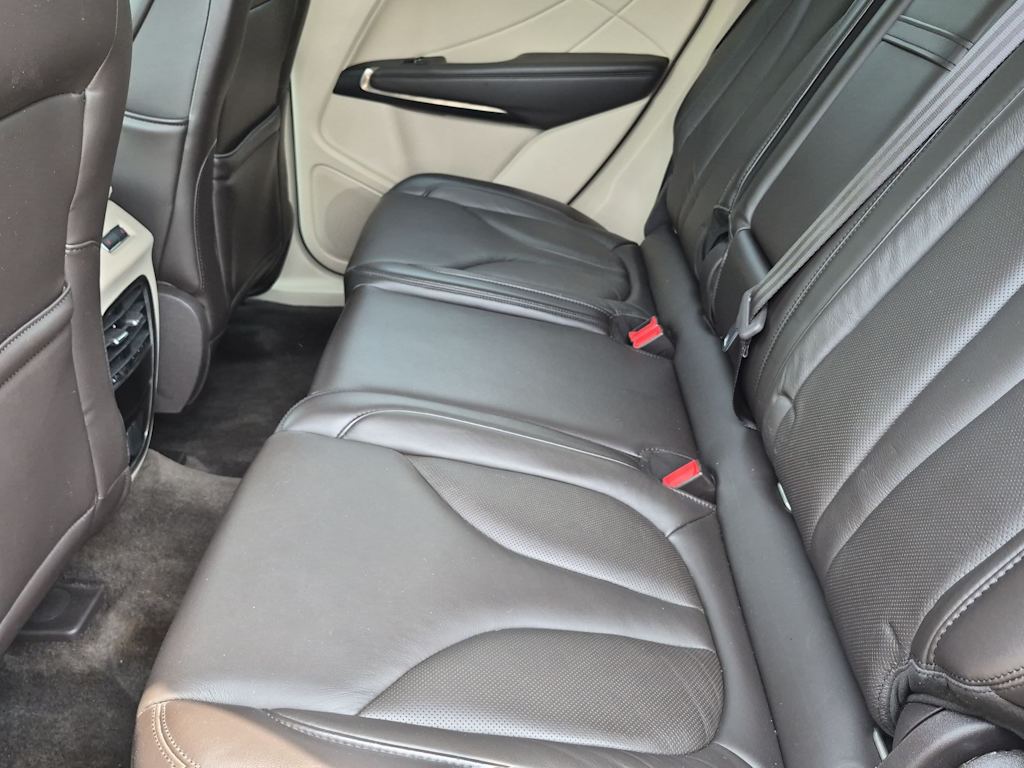 Thumbnail: 2017 Lincoln MKC - 26