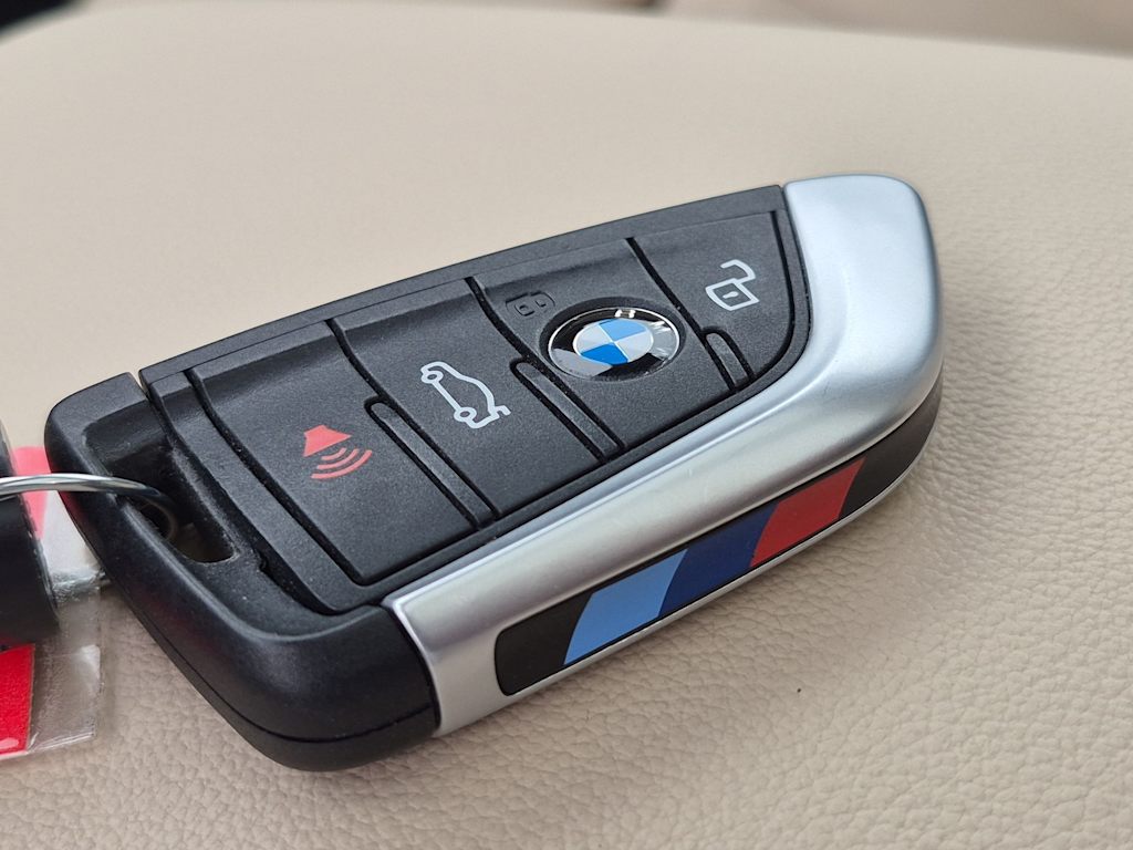 Thumbnail: 2021 BMW X4 - 18
