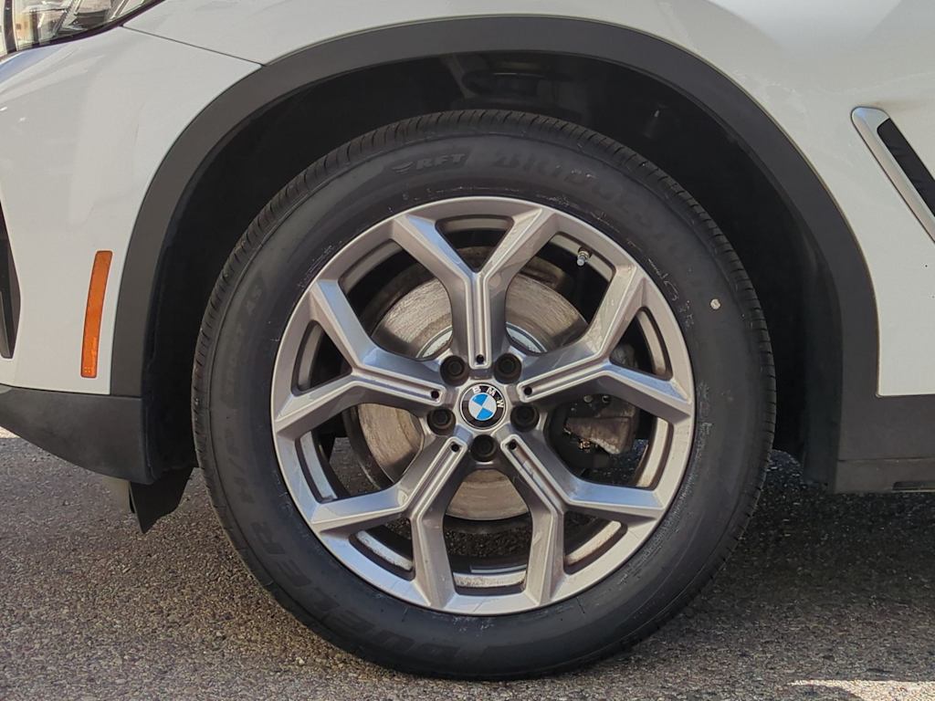 Thumbnail: 2023 BMW X4 - 8