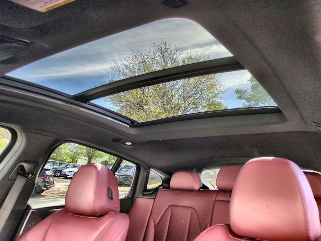 Thumbnail: 2023 BMW X4 - 25