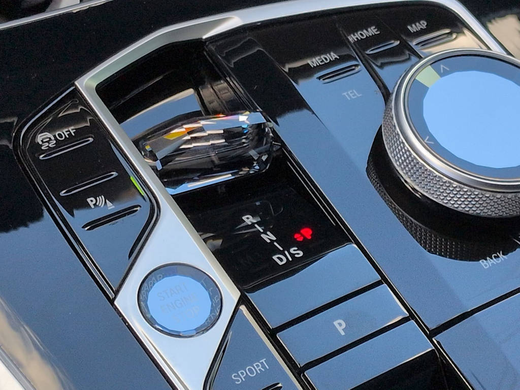 Thumbnail: 2024 BMW X7 - 38