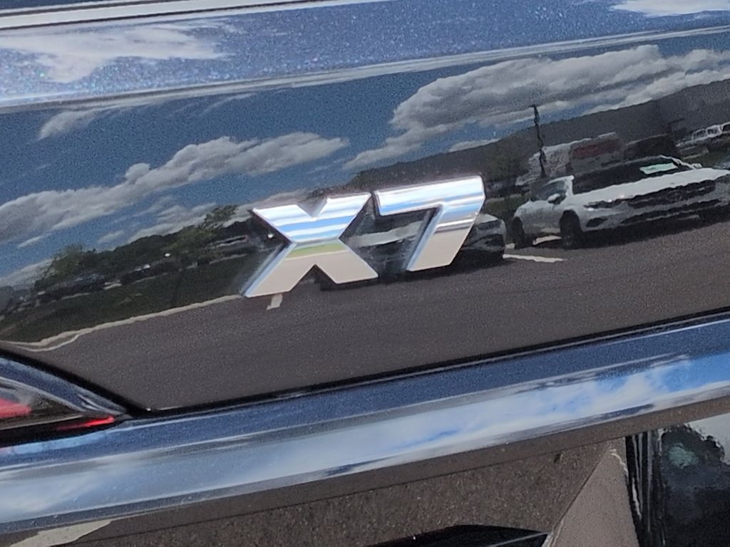 Thumbnail: 2024 BMW X7 - 25