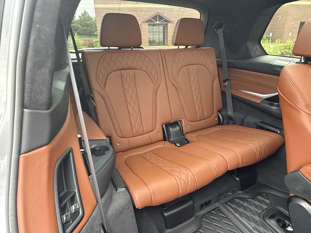 Thumbnail: 2026 BMW X7 - 41