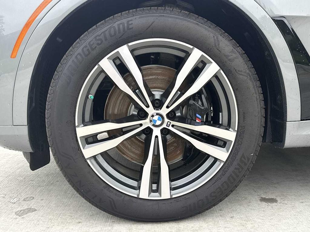 Thumbnail: 2026 BMW X7 - 8