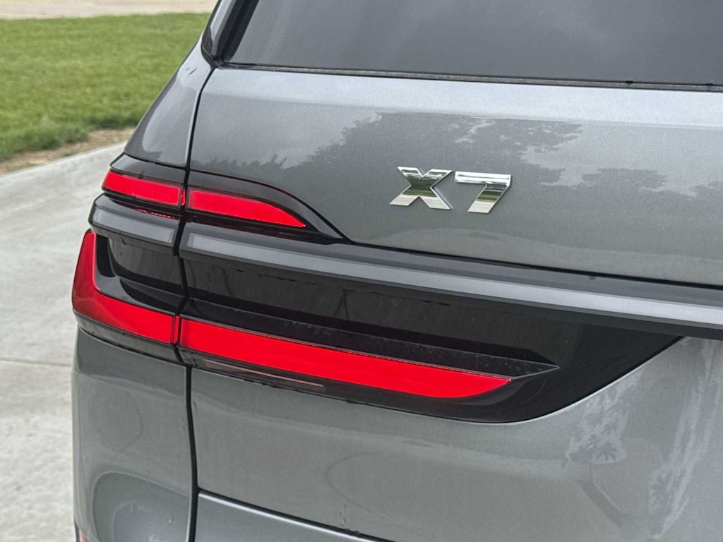 Thumbnail: 2026 BMW X7 - 24