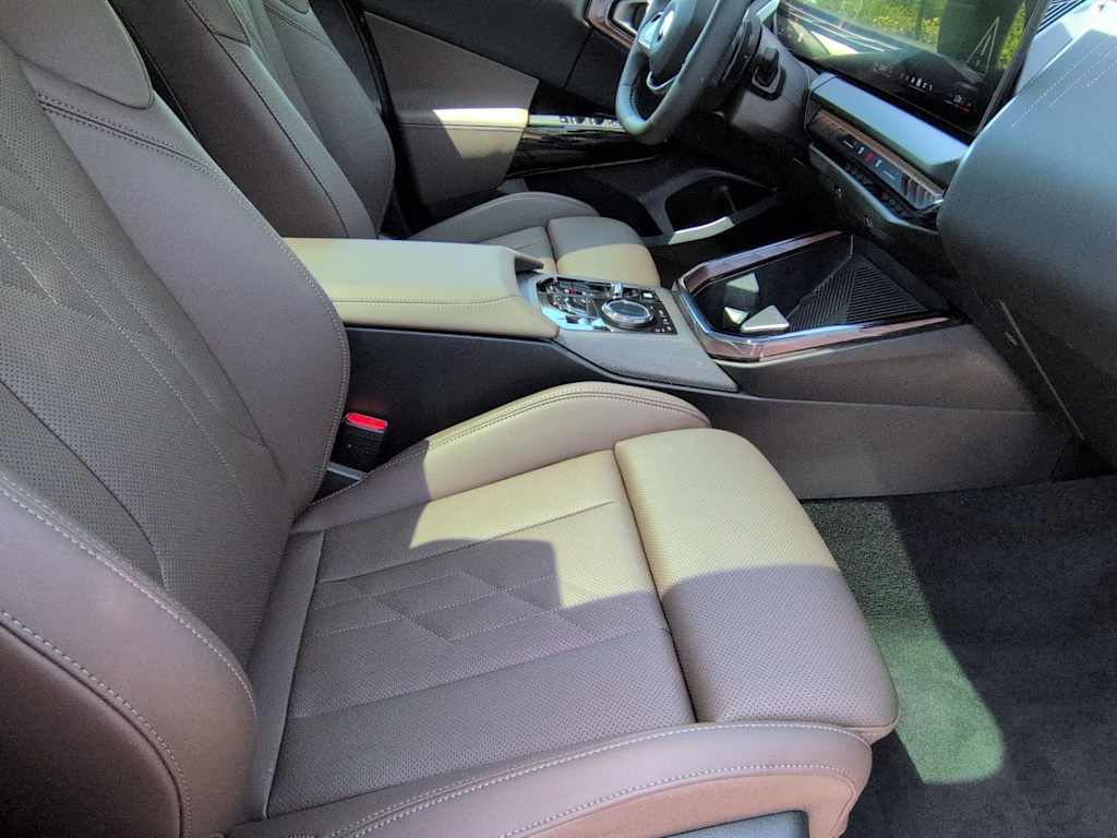 Thumbnail: 2026 BMW X3 - 11