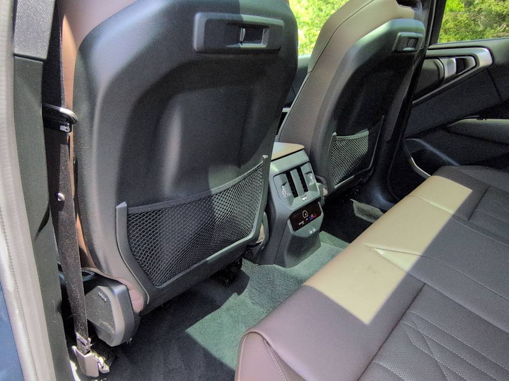 Thumbnail: 2026 BMW X3 - 12