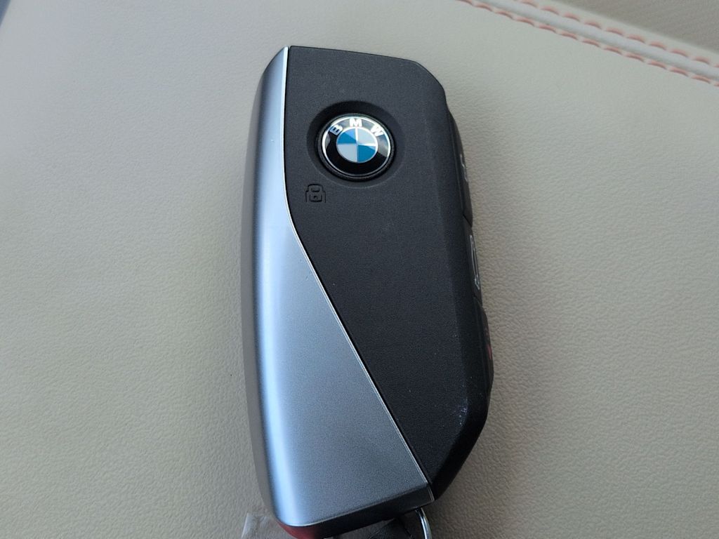Thumbnail: 2025 BMW X3 - 16
