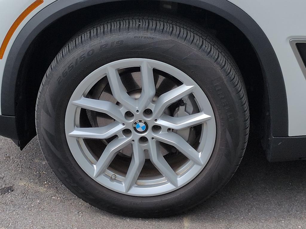 Thumbnail: 2022 BMW X5 - 8