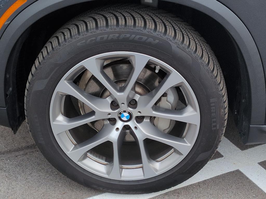 Thumbnail: 2021 BMW X5 - 8