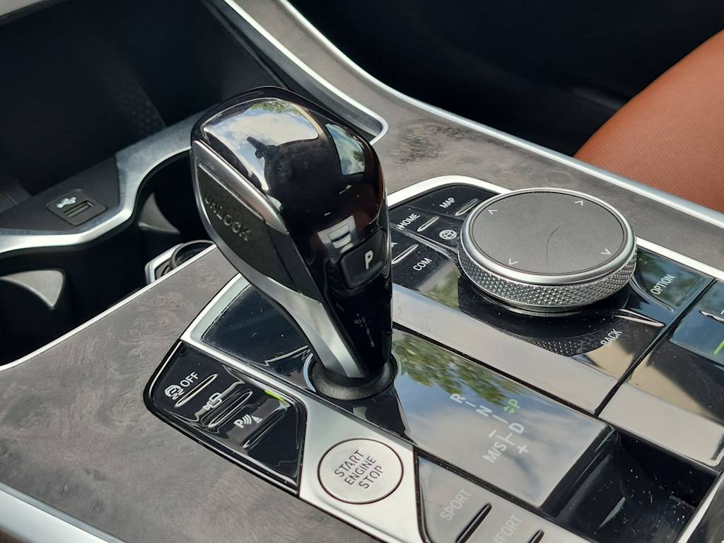 Thumbnail: 2022 BMW X7 - 16
