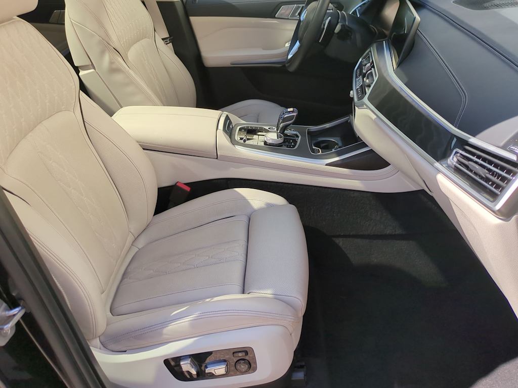 2022 BMW X7 xDrive40i 30