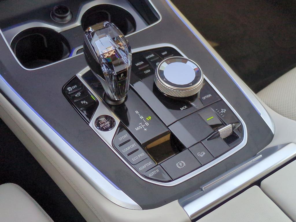 2022 BMW X7 xDrive40i 38