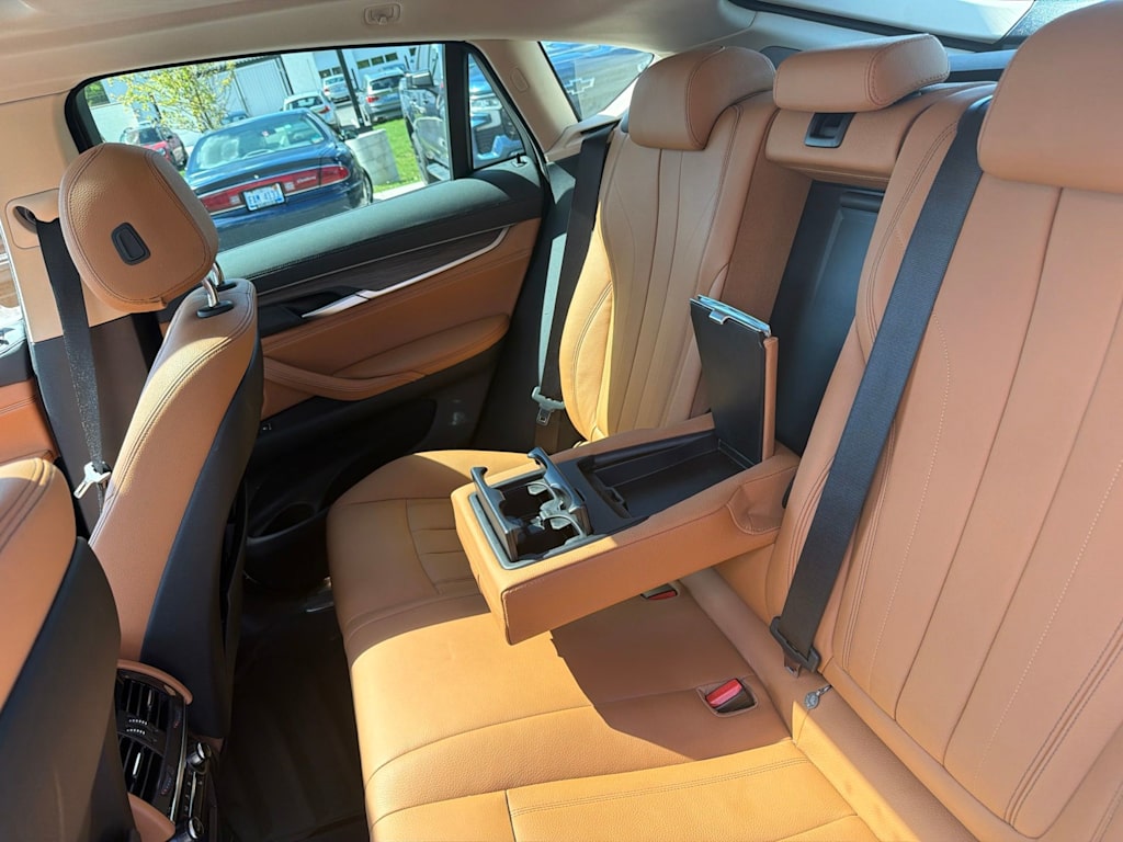 Thumbnail: 2016 BMW X6 - 23