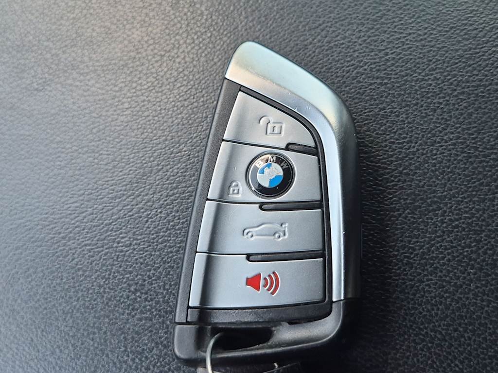 Thumbnail: 2019 BMW X4 - 18