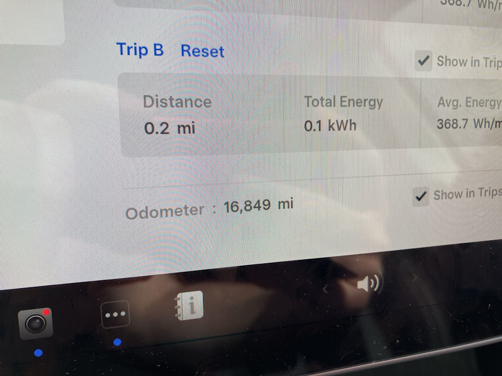 Thumbnail: 2023 Tesla Model Y - 11