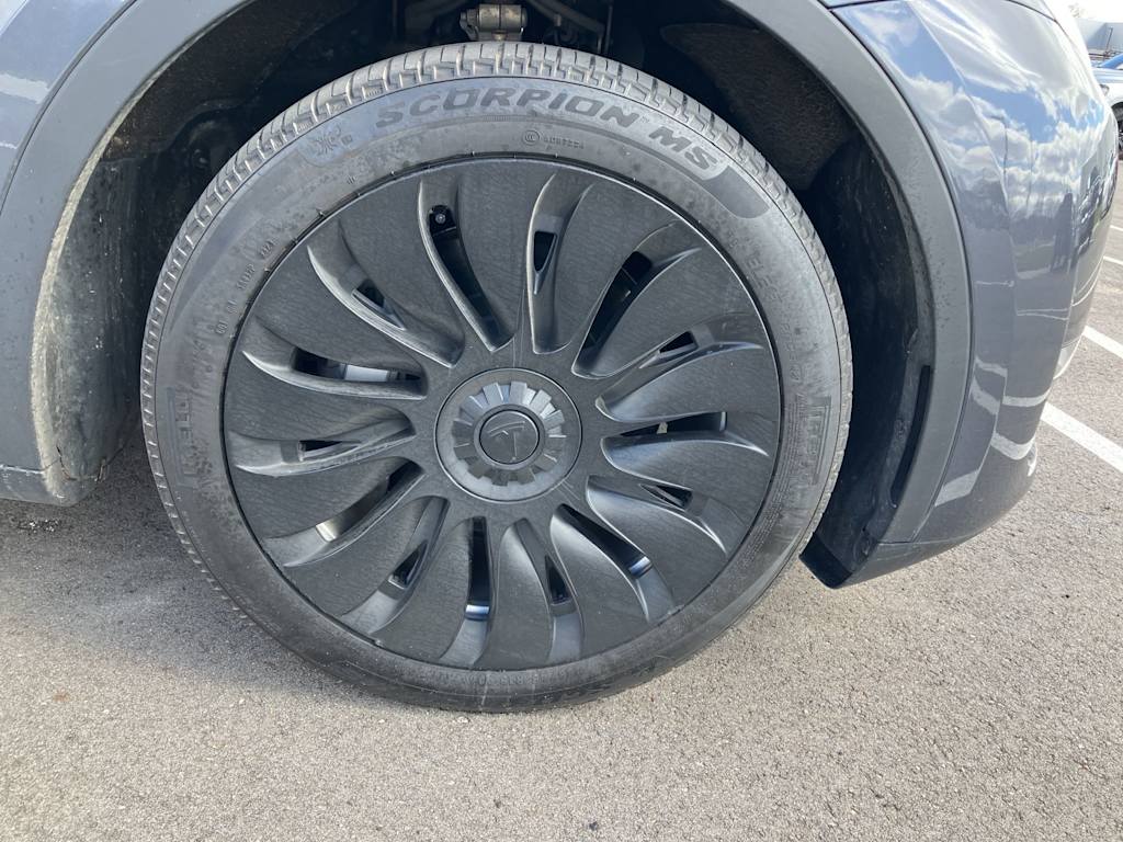 Thumbnail: 2023 Tesla Model Y - 6