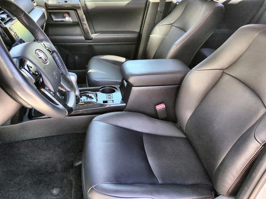 Thumbnail: 2023 Toyota 4Runner - 10