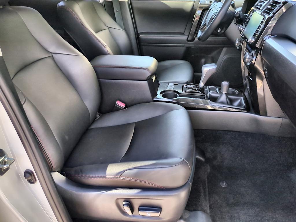 Thumbnail: 2023 Toyota 4Runner - 28