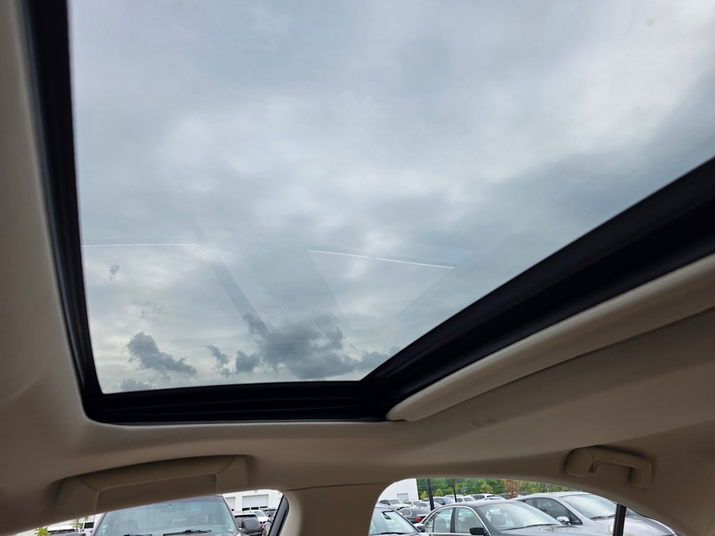 Thumbnail: 2014 Lexus ES - 17