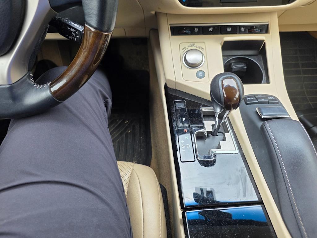 Thumbnail: 2014 Lexus ES - 10