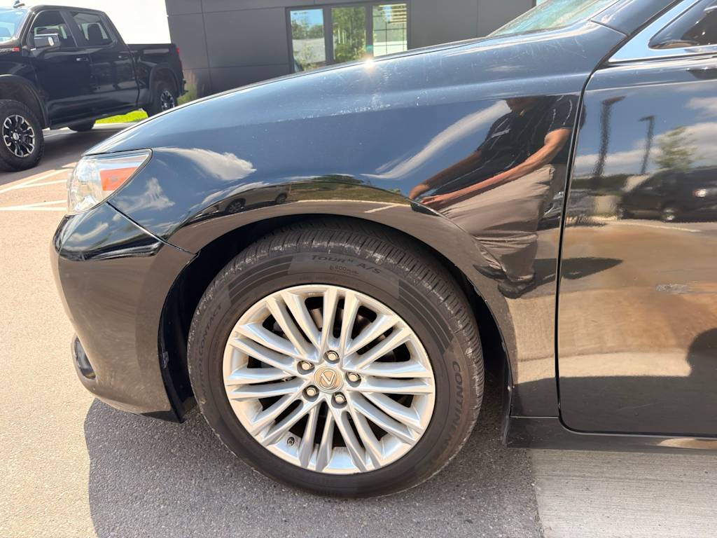 Thumbnail: 2015 Lexus ES - 15