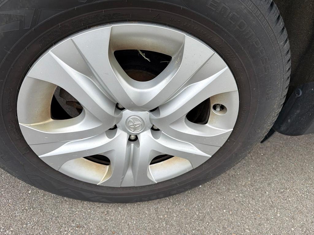 Thumbnail: 2013 Toyota RAV4 - 22