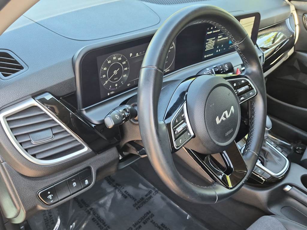 Thumbnail: 2024 Kia Seltos - 2