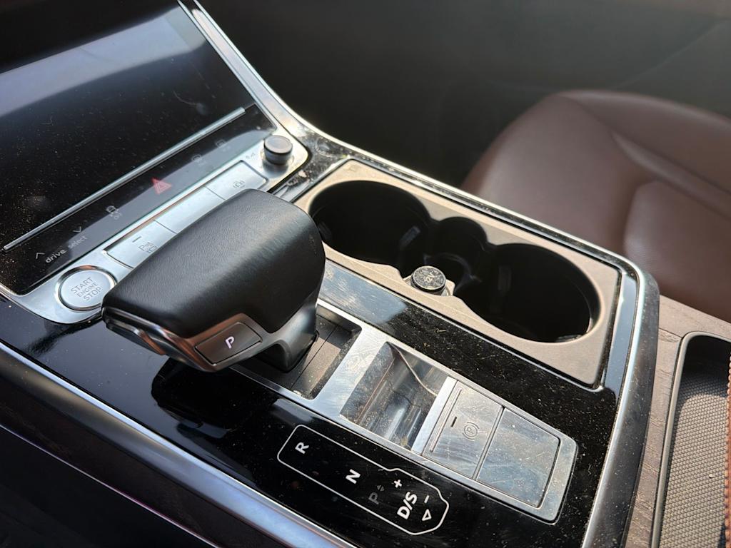 Thumbnail: 2019 Audi Q8 - 13