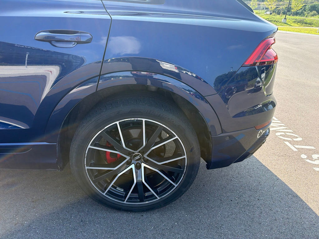 Thumbnail: 2019 Audi Q8 - 17