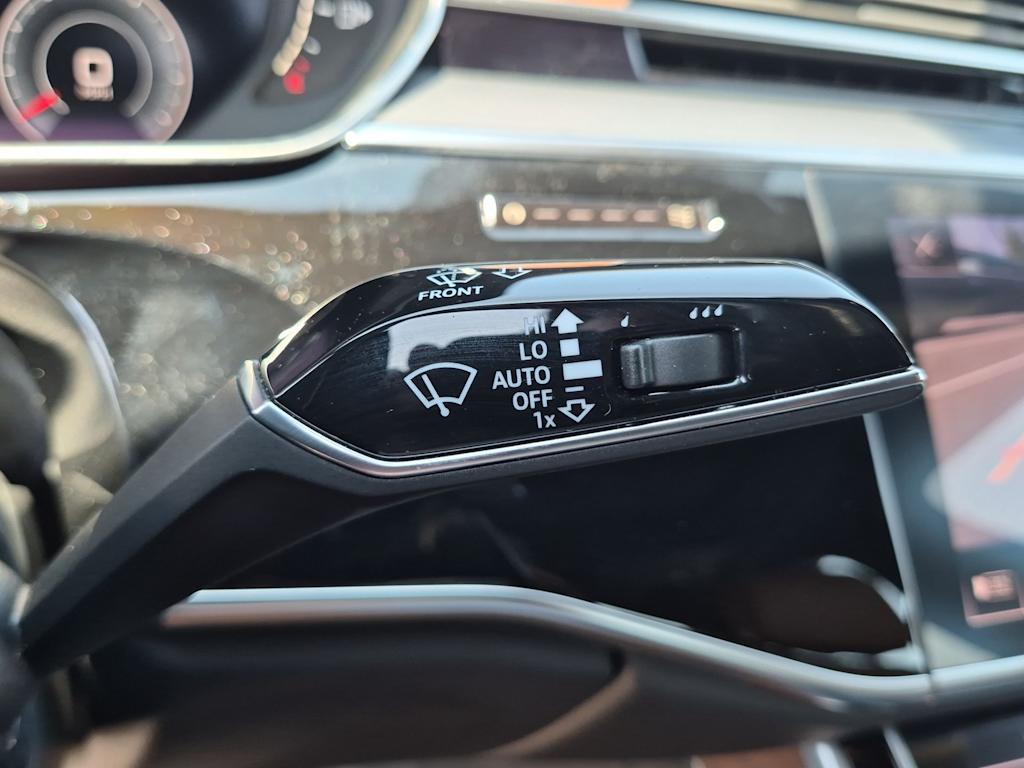 Thumbnail: 2019 Audi A8 - 15