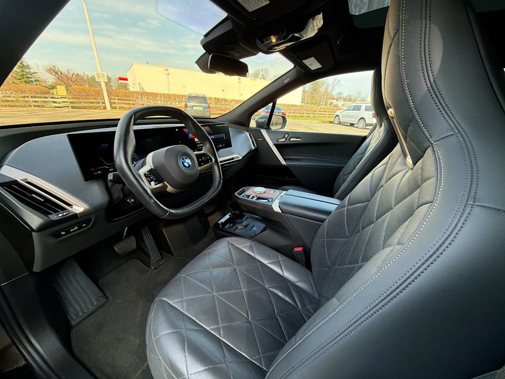 Thumbnail: 2023 BMW iX - 2