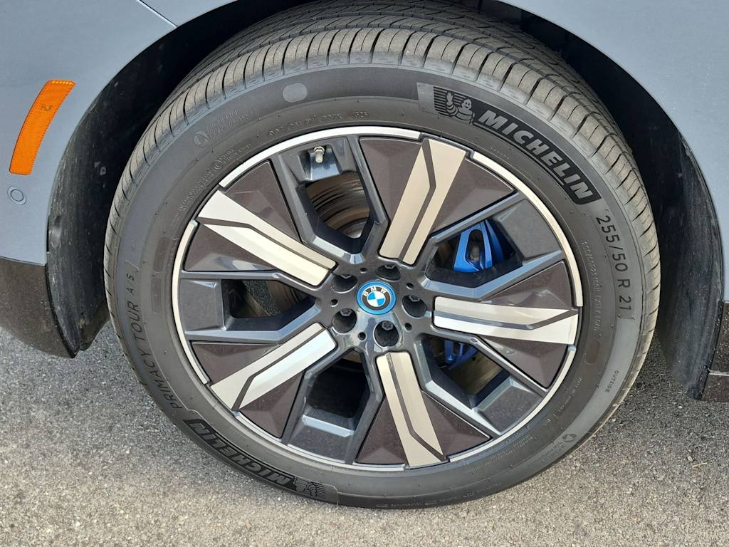 Thumbnail: 2024 BMW iX - 8