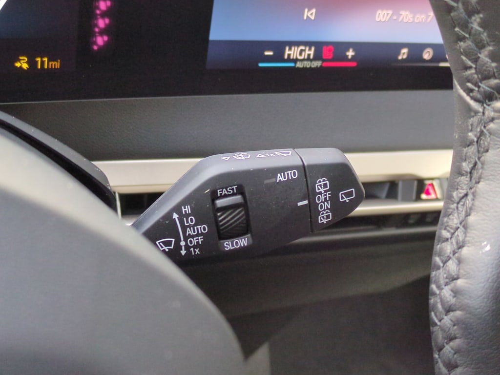 Thumbnail: 2025 BMW iX - 29