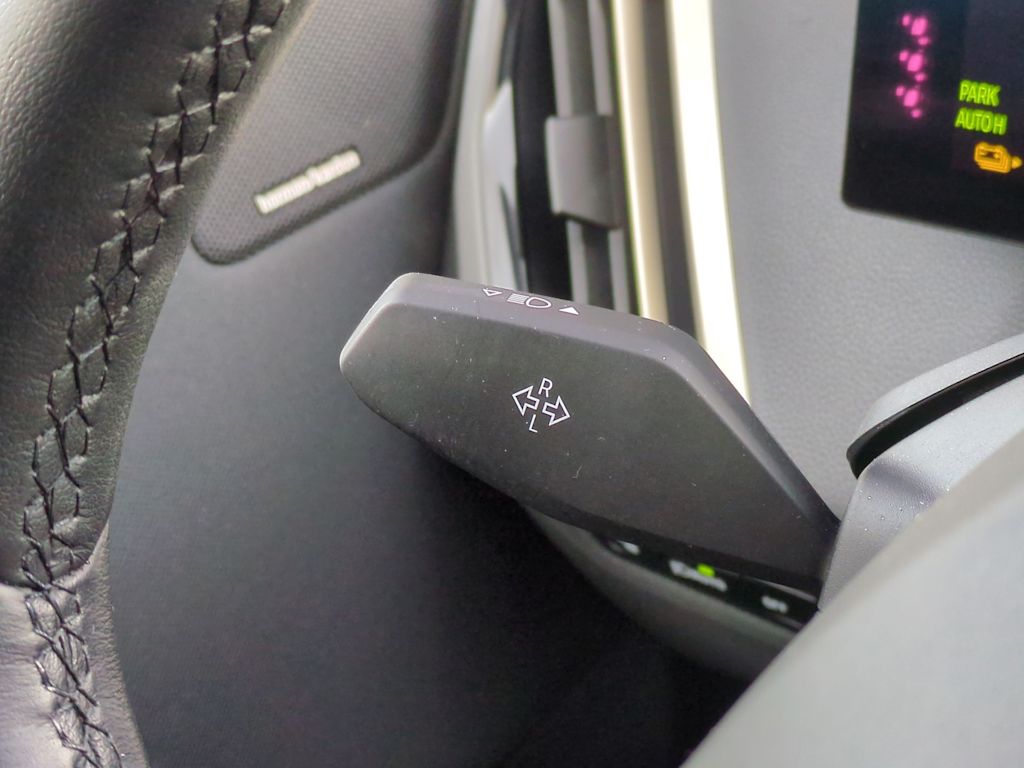 Thumbnail: 2025 BMW iX - 30