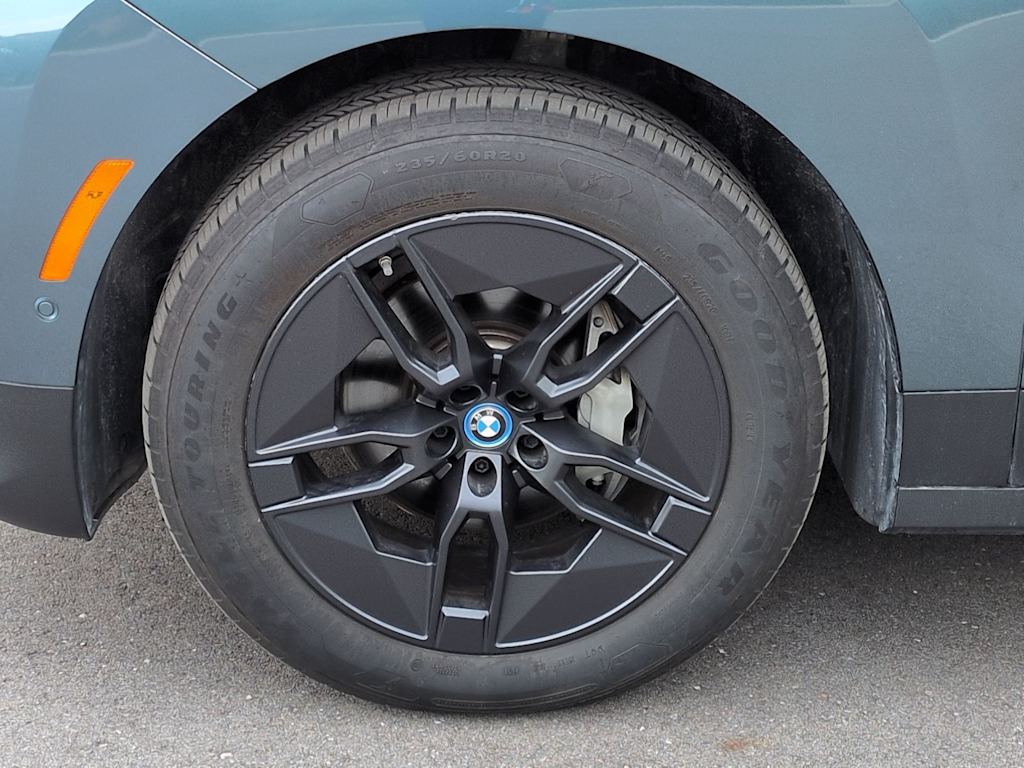 Thumbnail: 2024 BMW iX - 8