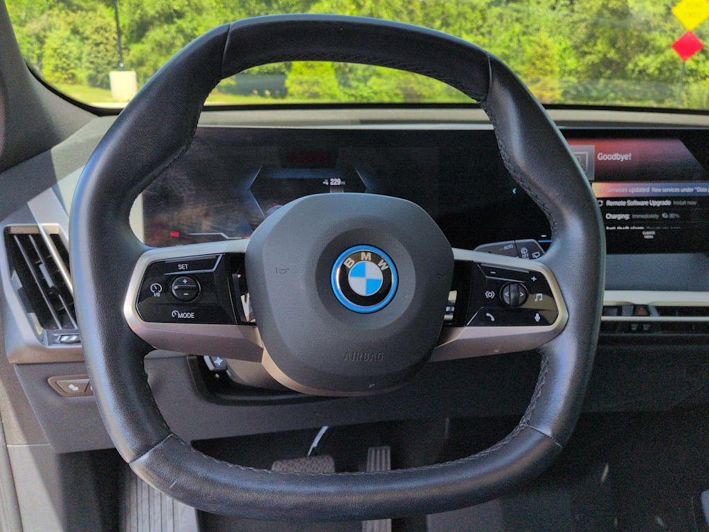 Thumbnail: 2023 BMW iX - 13