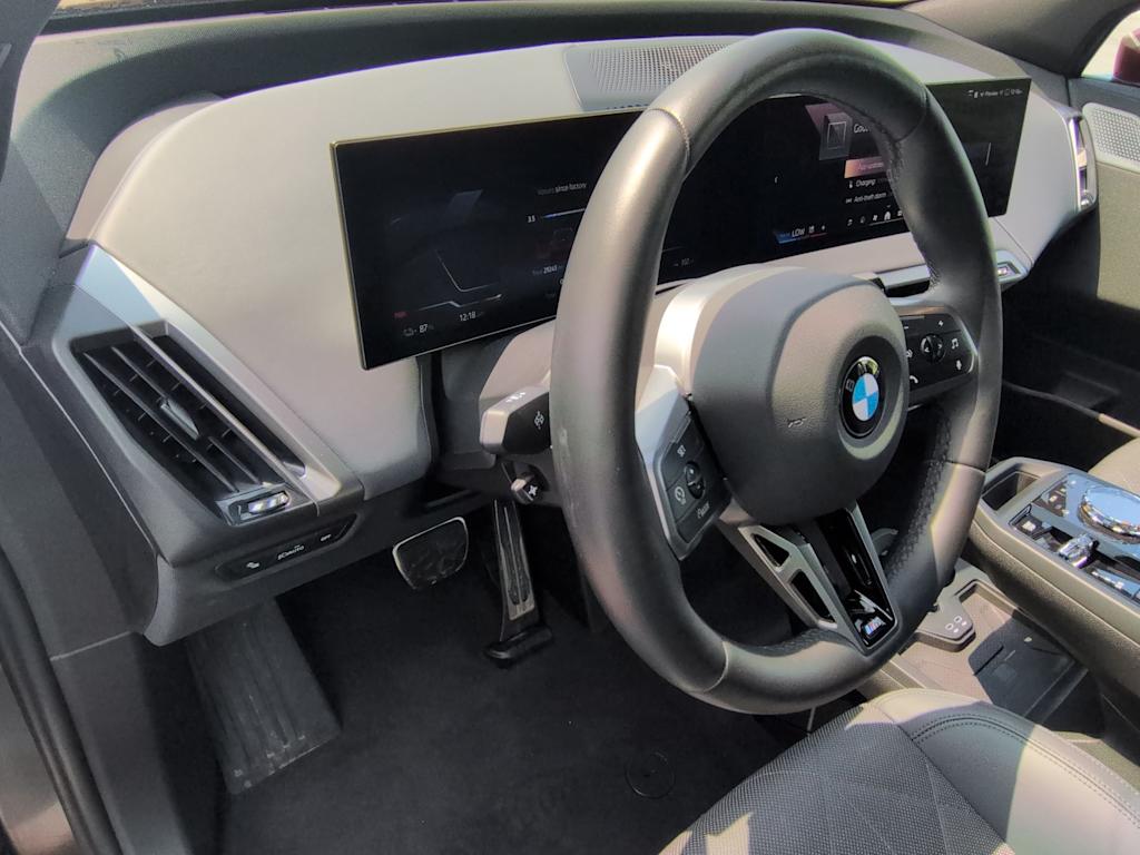 Thumbnail: 2026 BMW iX - 2