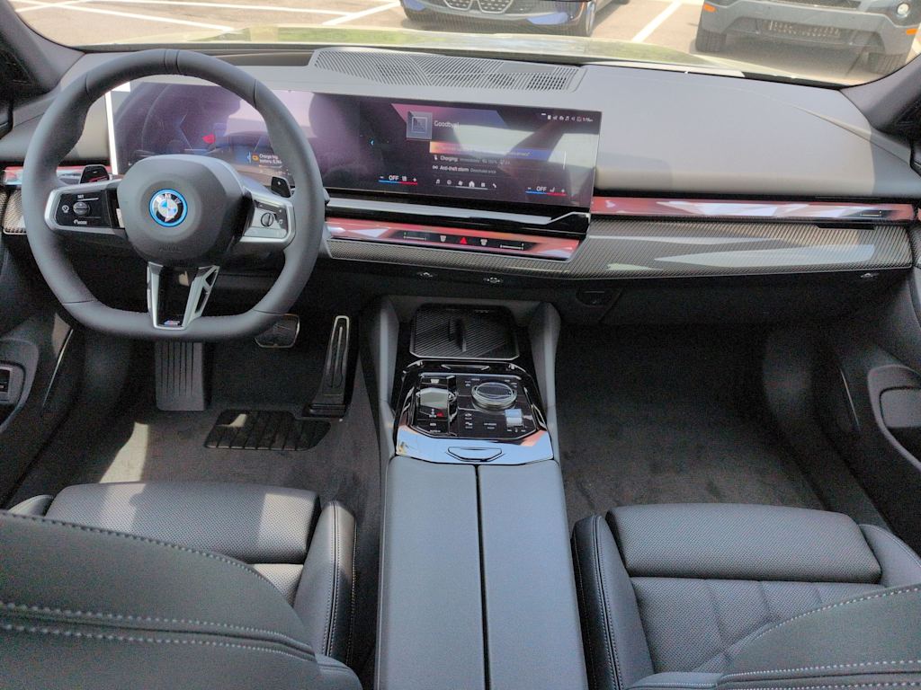 Thumbnail: 2027 BMW 5 Series - 10