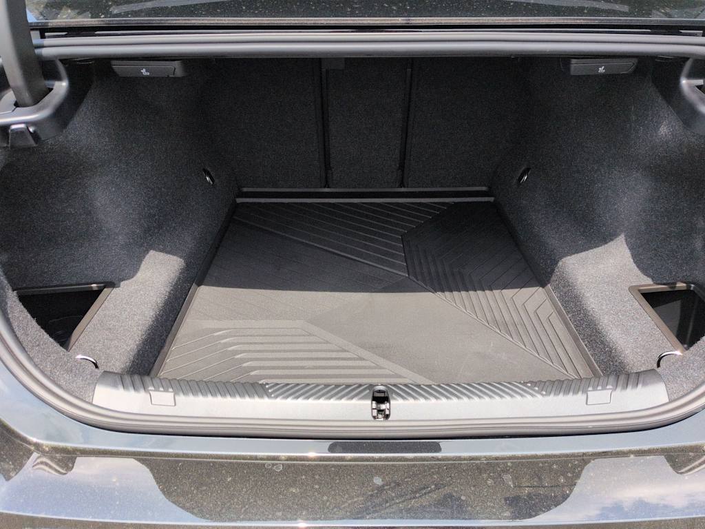 Thumbnail: 2027 BMW 5 Series - 38