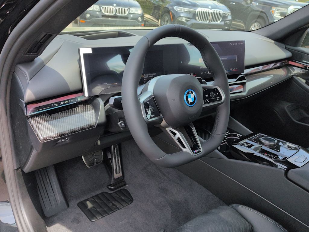 Thumbnail: 2027 BMW 5 Series - 2