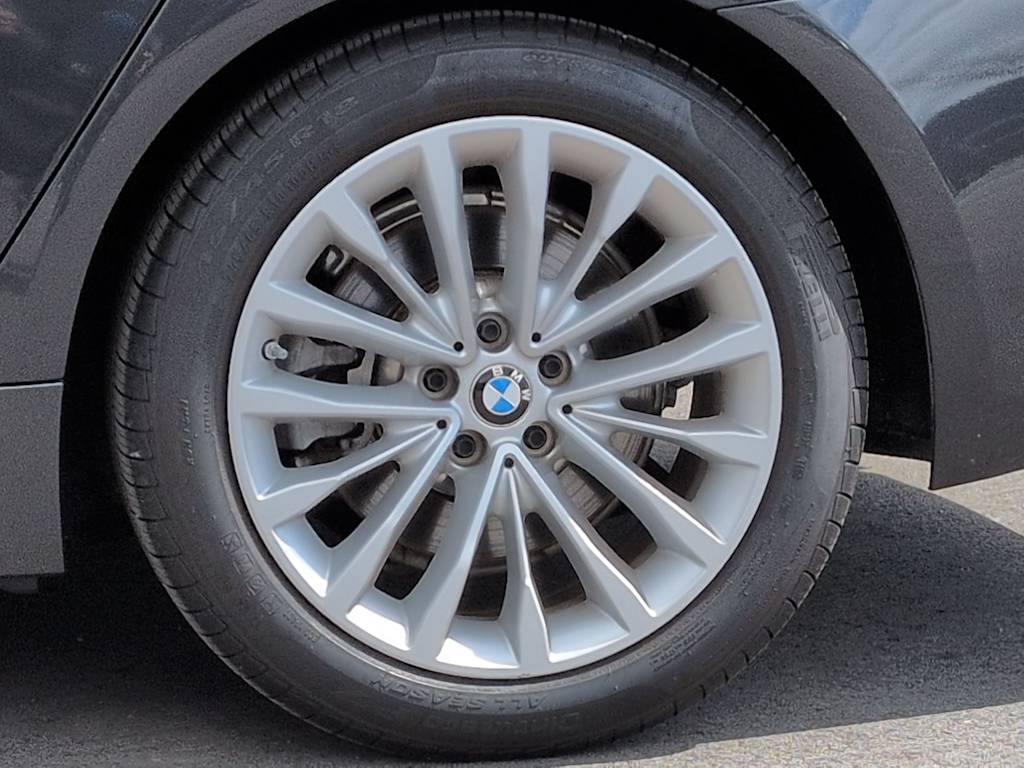 Thumbnail: 2021 BMW 5 Series - 8