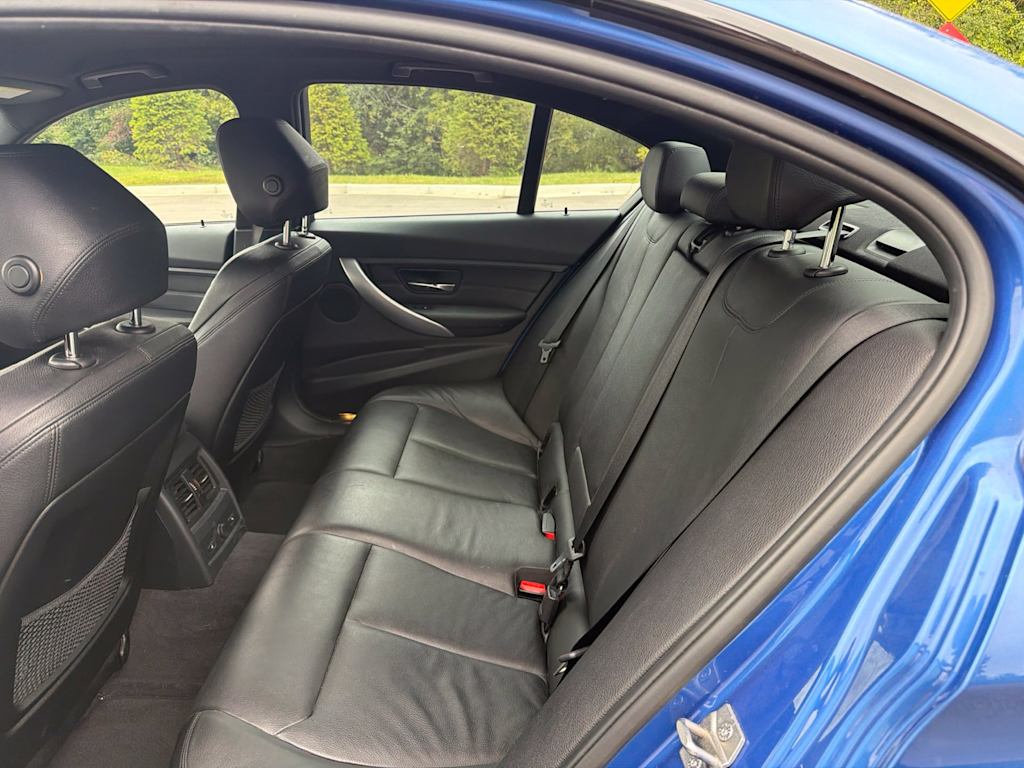 Thumbnail: 2013 BMW 3 Series - 11