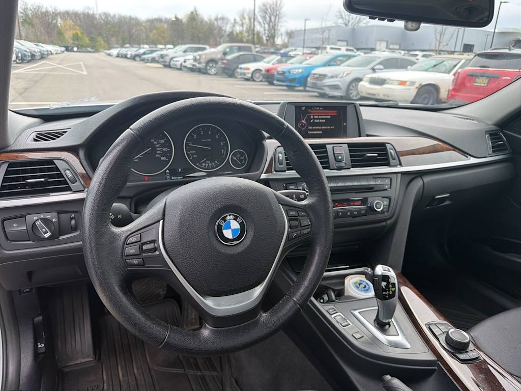 Thumbnail: 2015 BMW 3 Series - 2