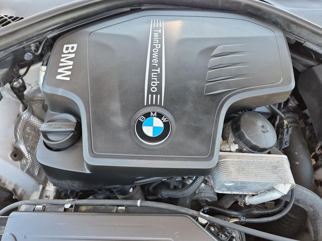 Thumbnail: 2015 BMW 3 Series - 9