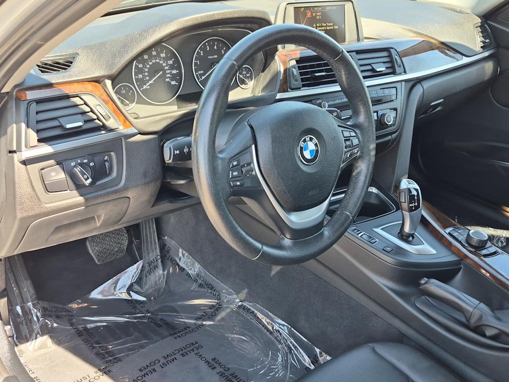 Thumbnail: 2015 BMW 3 Series - 2