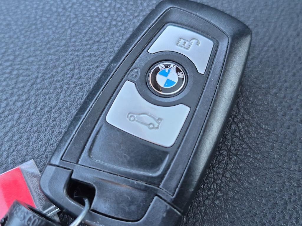 Thumbnail: 2015 BMW 3 Series - 38