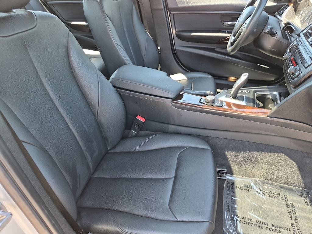 Thumbnail: 2015 BMW 3 Series - 12