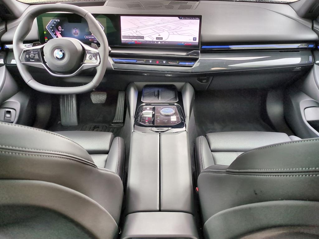 Thumbnail: 2025 BMW 5 Series - 10