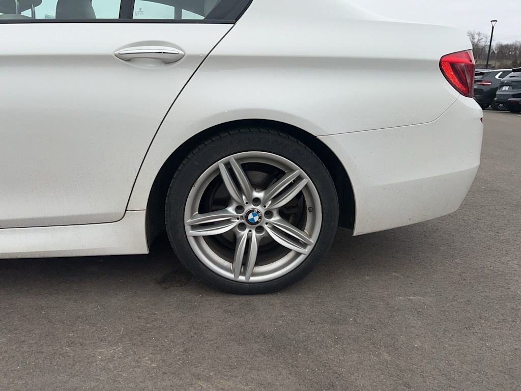 Thumbnail: 2016 BMW 5 Series - 18